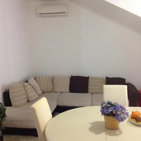Bacio Di Sole Apartment *